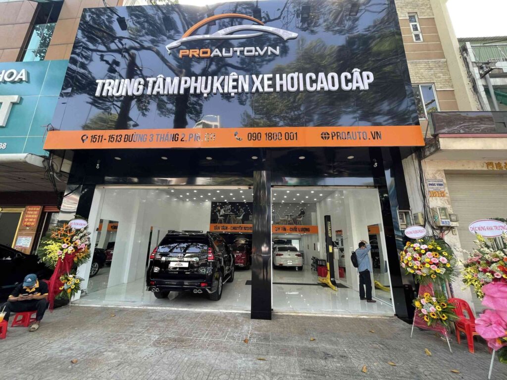 Lắp màn hình dvd android xe ô tô tại nhà