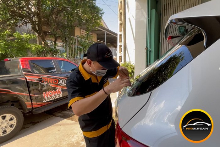 Dán phim cách nhiệt tại nhà