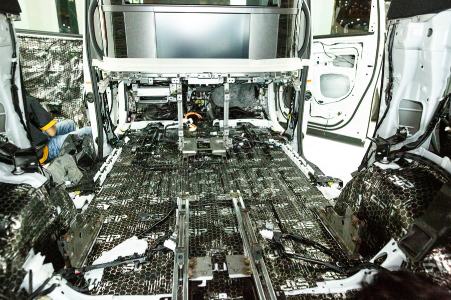 Cách âm xe Lexus 300h