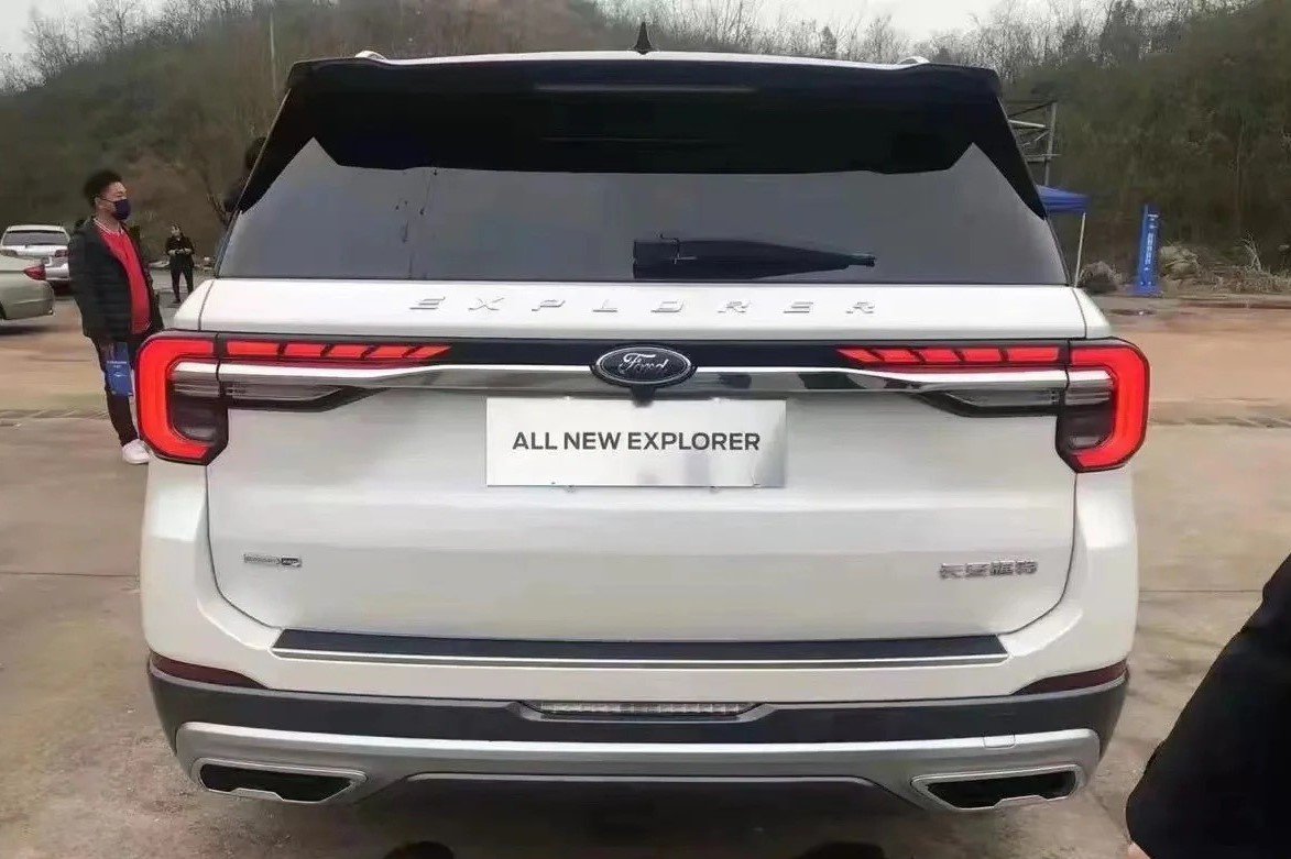 ford explorer 2023 2