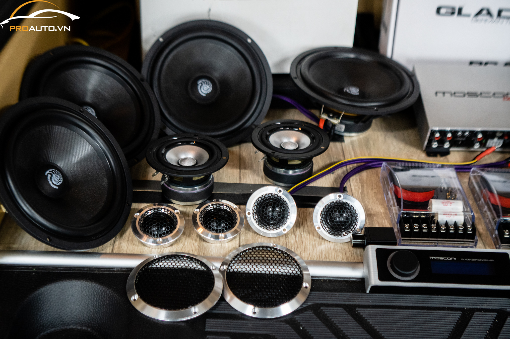 Nâng cấp âm thanh hệ thống loa ô tô