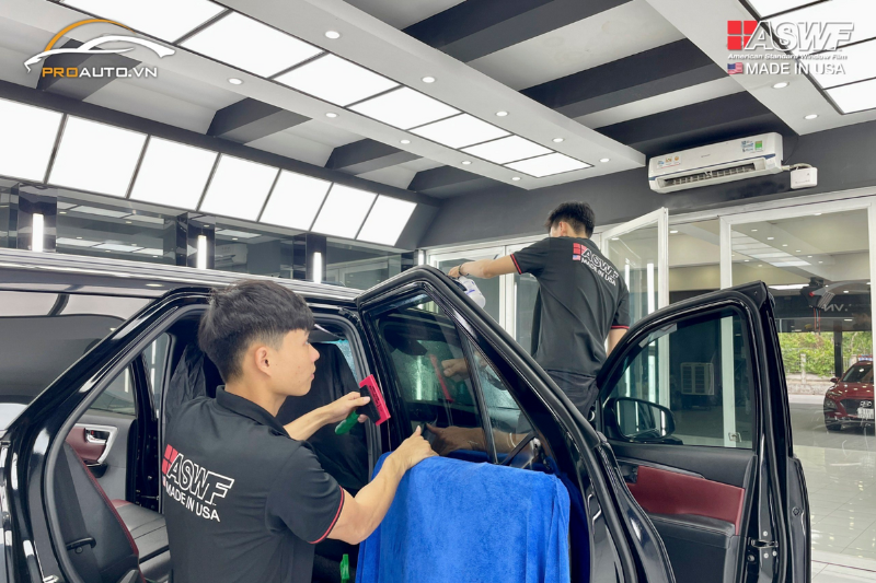 Một số mẹo bảo quản sau khi dán phim cách nhiệt ô tô tại Nghệ An