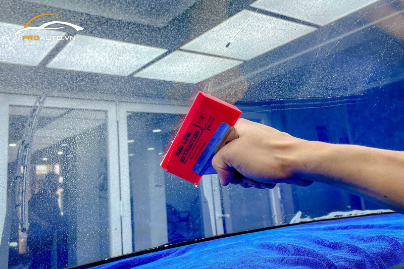 Quy trình dán phim cách nhiệt ô tô tại Quảng Ngãi