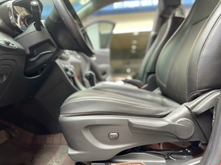 Nội thất của xe