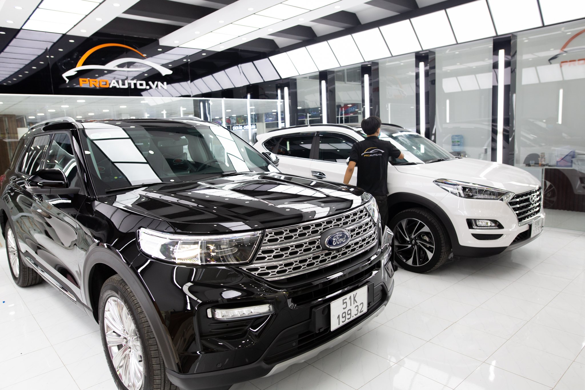 Phòng dán phim cách nhiệt ô tô đạt chuẩn tại Proauto.vn