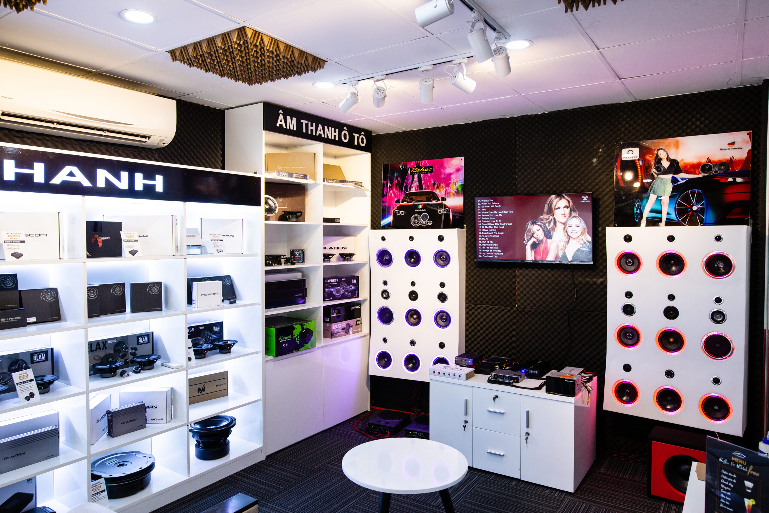 Phòng Demo âm thanh xe hơi chuyên nghiệp