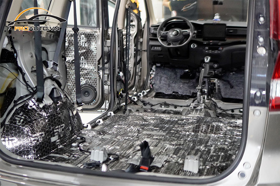 Dán cách âm chống ồn ô tô uy tín tại Proauto.vn