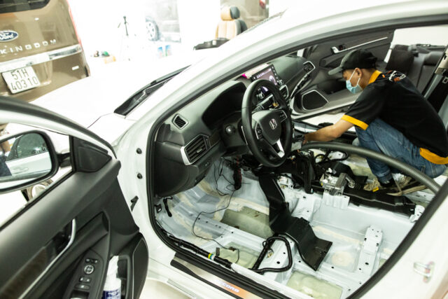 Thi công cách âm chống ồn ô tô tại Proauto.vn