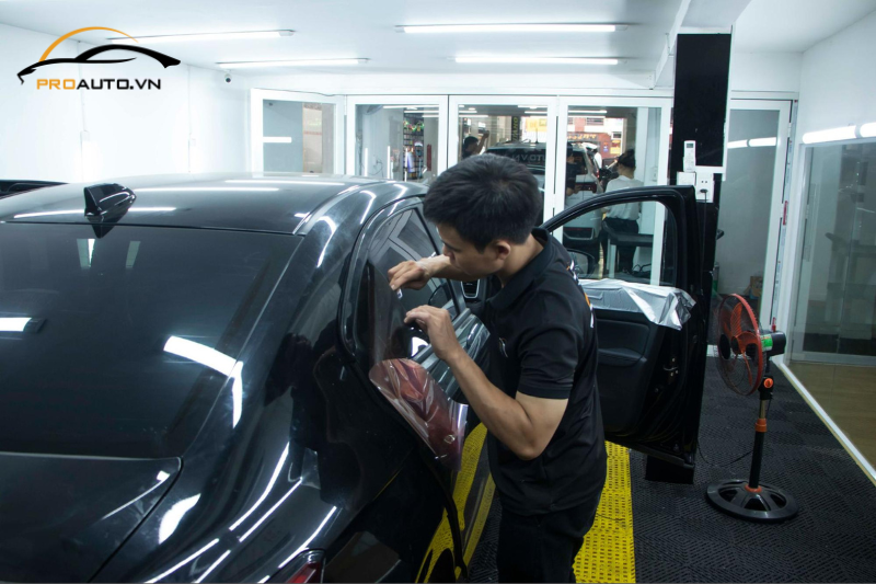 Có nên dán phim cách nhiệt ô tô tại Bạc Liêu không?