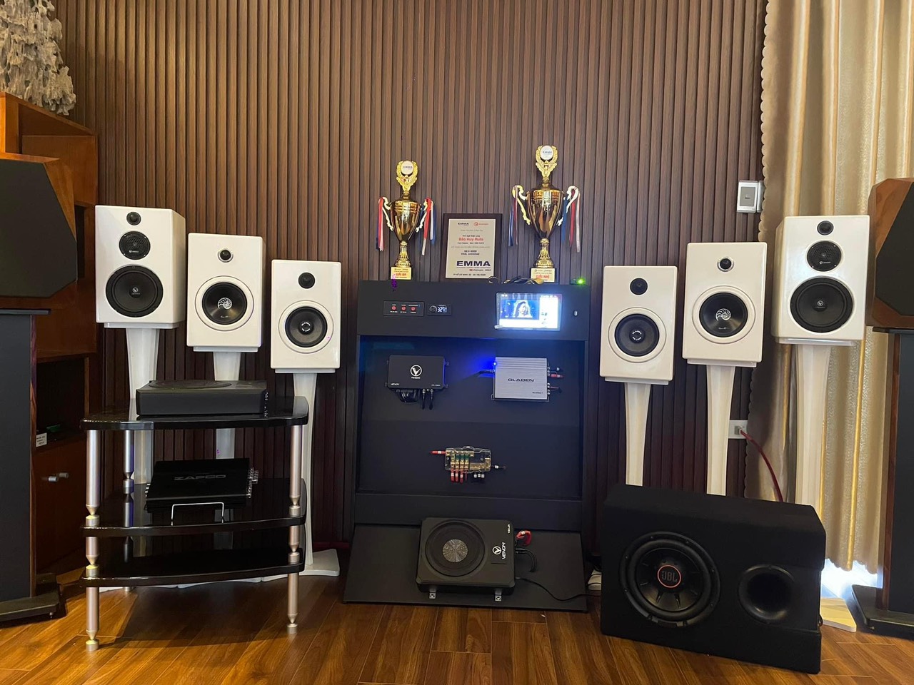 Địa điểm nâng cấp âm thanh xe hơi chính hãng