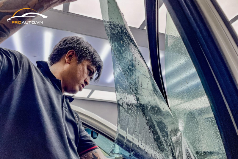 Lợi ích của việc dán phim cách nhiệt cho xe ô tô tại Đồng Nai