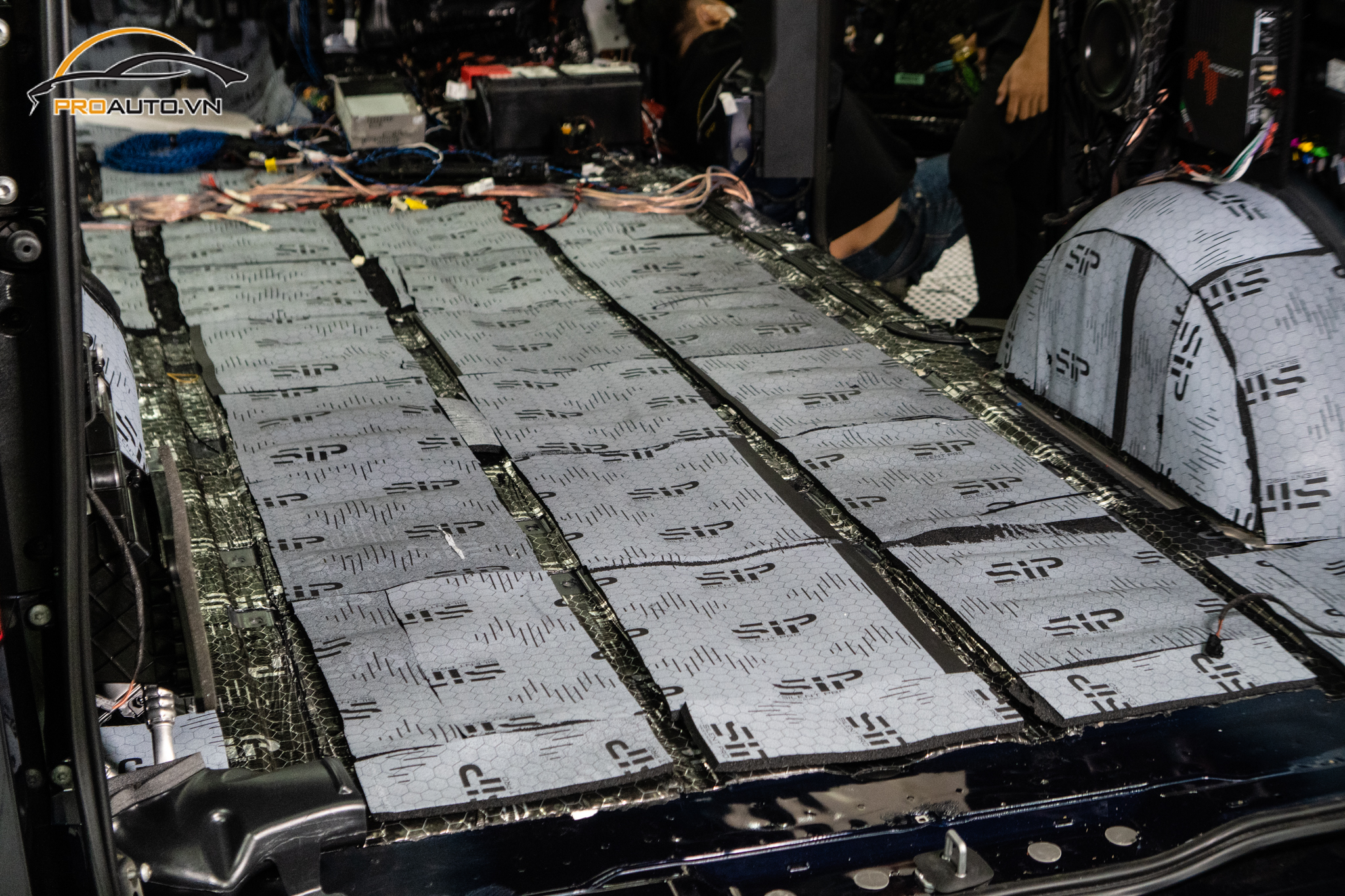 Dán cách âm chống ồn ô tô uy tín tại Proauto.vn