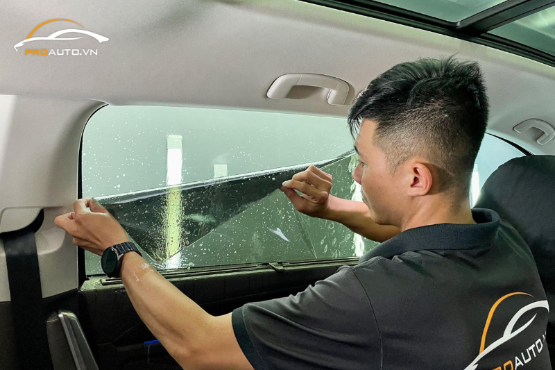 Những lưu ý cần biết khi dán phim cách nhiệt ô tô tại Tuyên Quang
