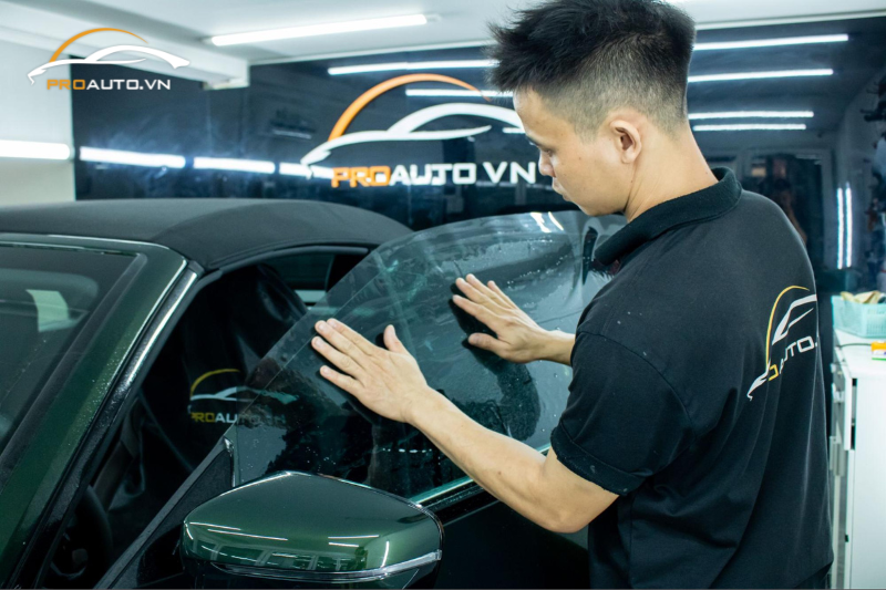 Những lưu ý quan trọng khi dán phim cách nhiệt ô tô tại Bạc Liêu