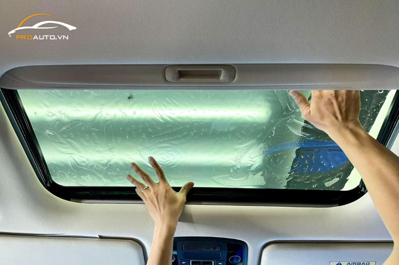 Quy trình dán phim cách nhiệt ô tô tại Quảng Ninh