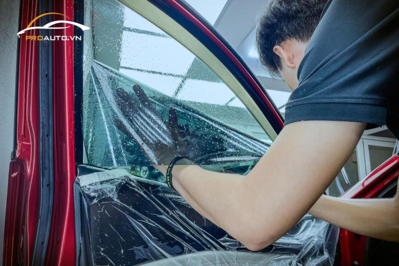 Tại sao phải dán phim cách nhiệt ô tô tại Bình Thuận?