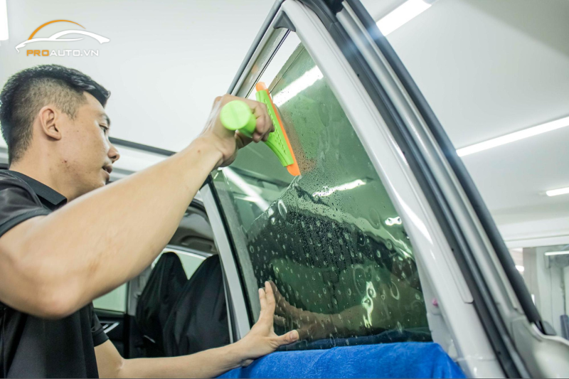 Tại sao phải dán phim cách nhiệt ô tô tại Cần Thơ?