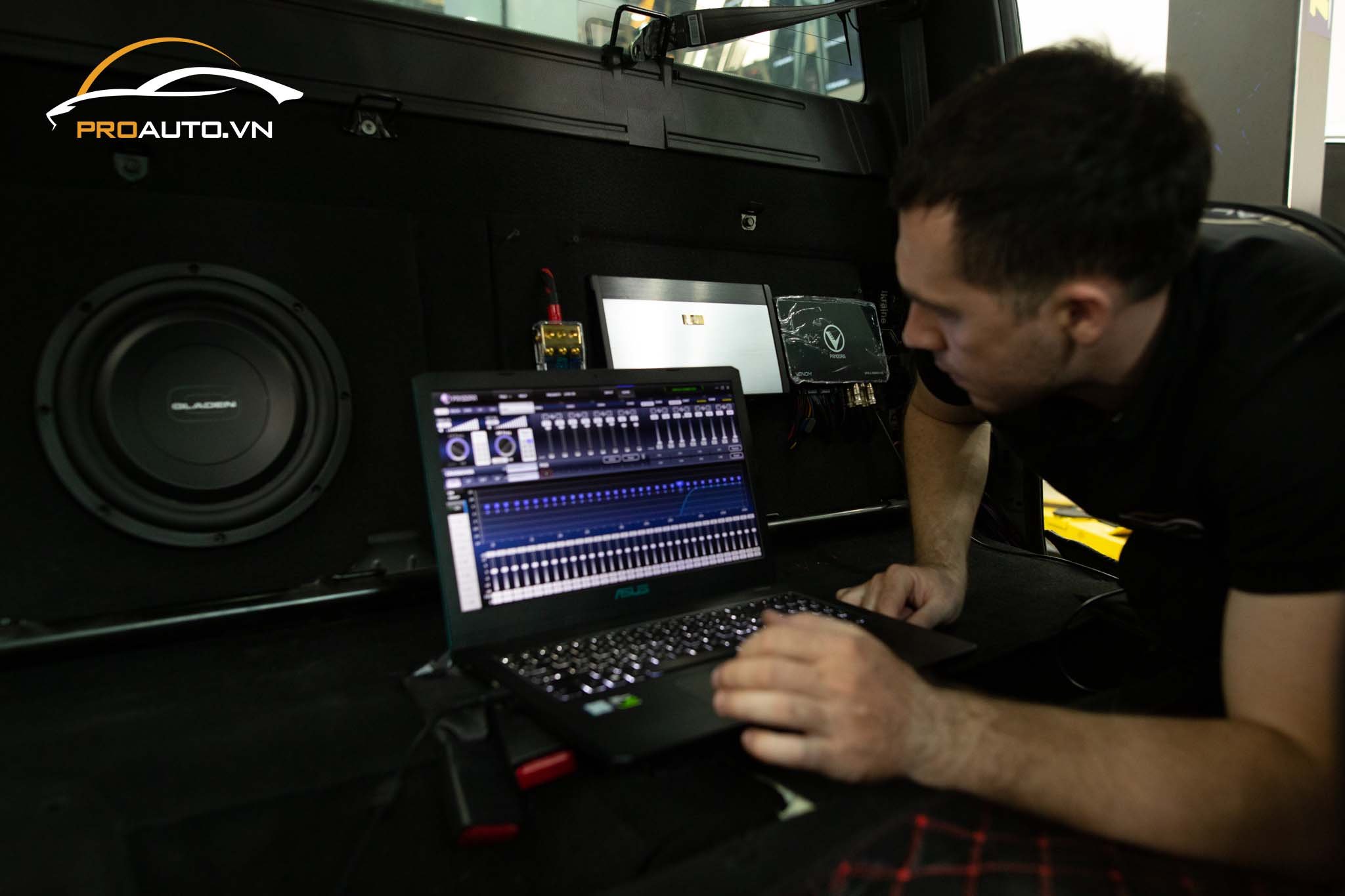 Thi công độ loa ô tô chuyên nghiệp