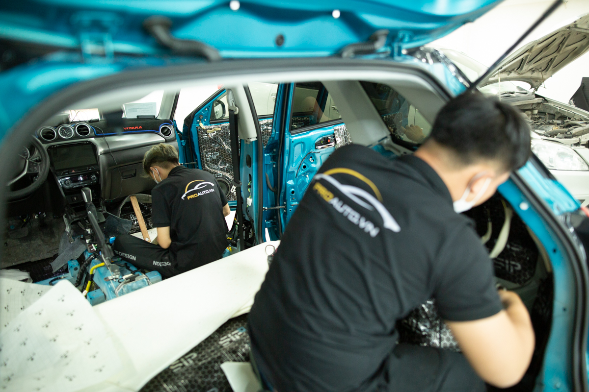 Dán vật liệu cách âm chống ồn