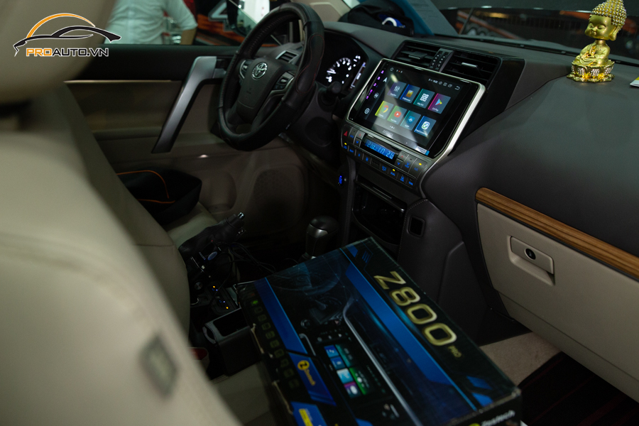 Màn hình Android xe ô tô