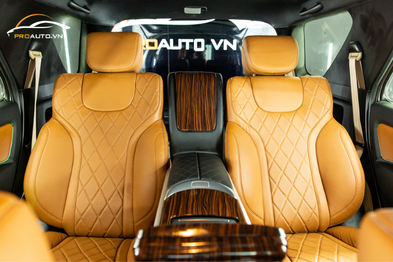 Độ ghế limousine cho xe 7 chỗ xuống 4 chỗ