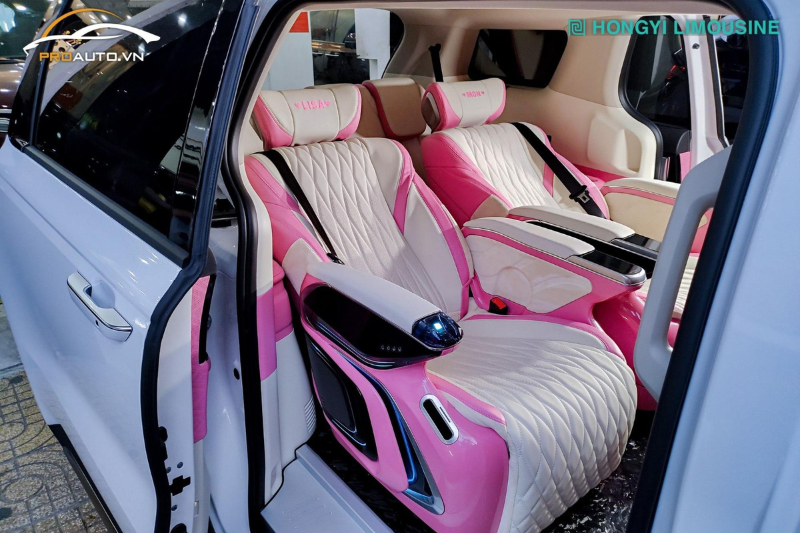 Độ ghế limousine Hongyi 2.0 tại xưởng độ ghế limousine ô tô TPHCM uy tín