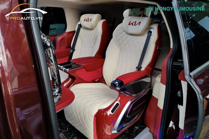 Độ ghế limousine Hongyi 3.0 tại xưởng độ ghế limousine ô tô TPHCM uy tín