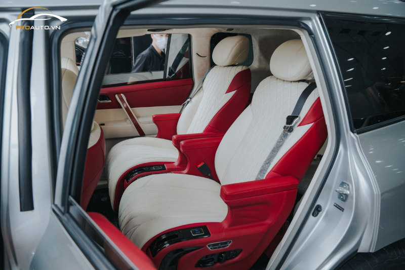 Độ ghế SUV 2.0 Plus tại xưởng độ ghế limousine ô tô TPHCM uy tín