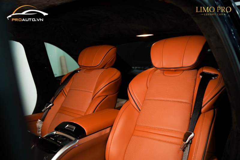 Độ ghế SUV 3.0 Pro tại xưởng độ ghế limousine ô tô TPHCM uy tín