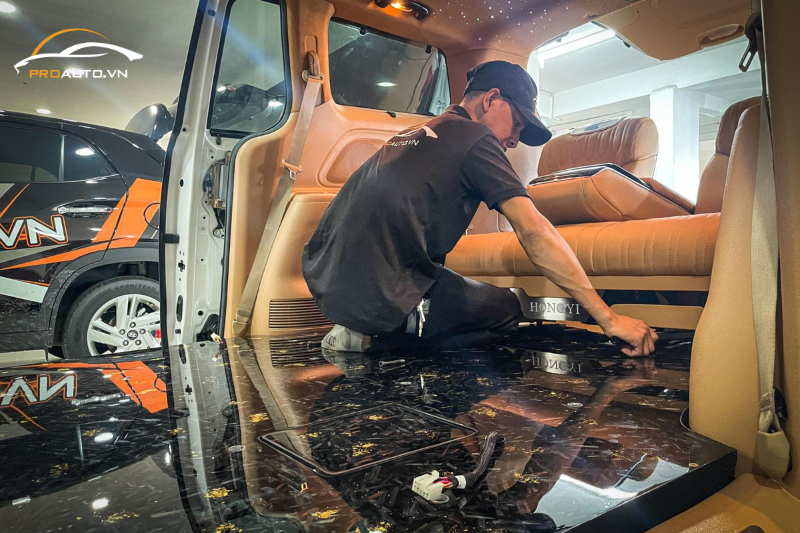 Độ sofa bed tại xưởng độ ghế limousine ô tô TPHCM
