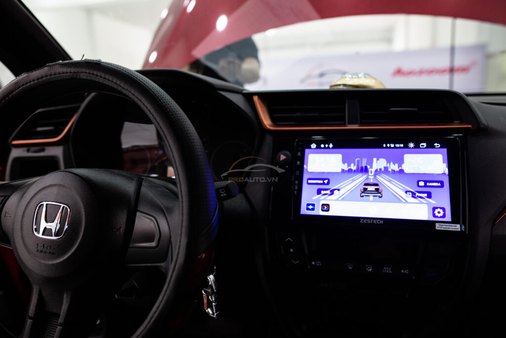 Màn hình Android ô tô làm nổi bật sự sang trọng, đẹp mắt cho nội thất xe