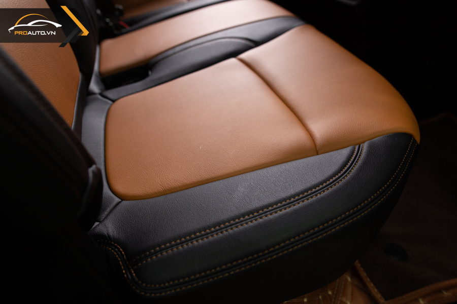 Bọc ghế da cho ô tô6
