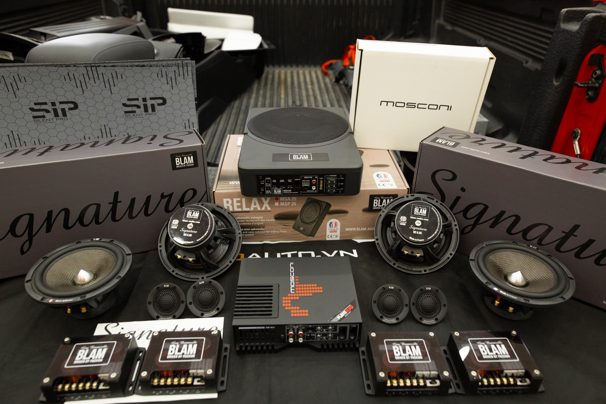 Cấu hình âm thanh có thương hiệu Blam