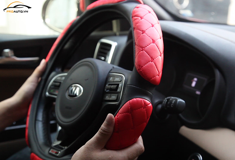 Bọc da vô lăng ô tô 