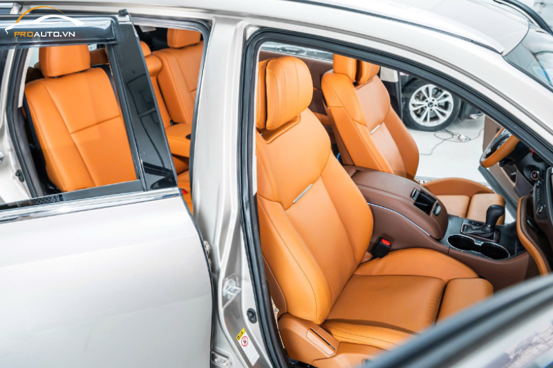 Bọc ghế da ô tô tại TPHCM