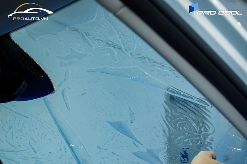 Chống lóa, chống chói mắt hiệu quả khi dán phim cách nhiệt kính lái