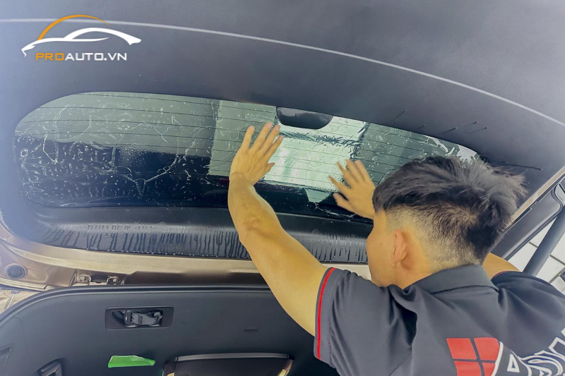 Có nên dán phim cách nhiệt ô tô tại quận Bình Tân?