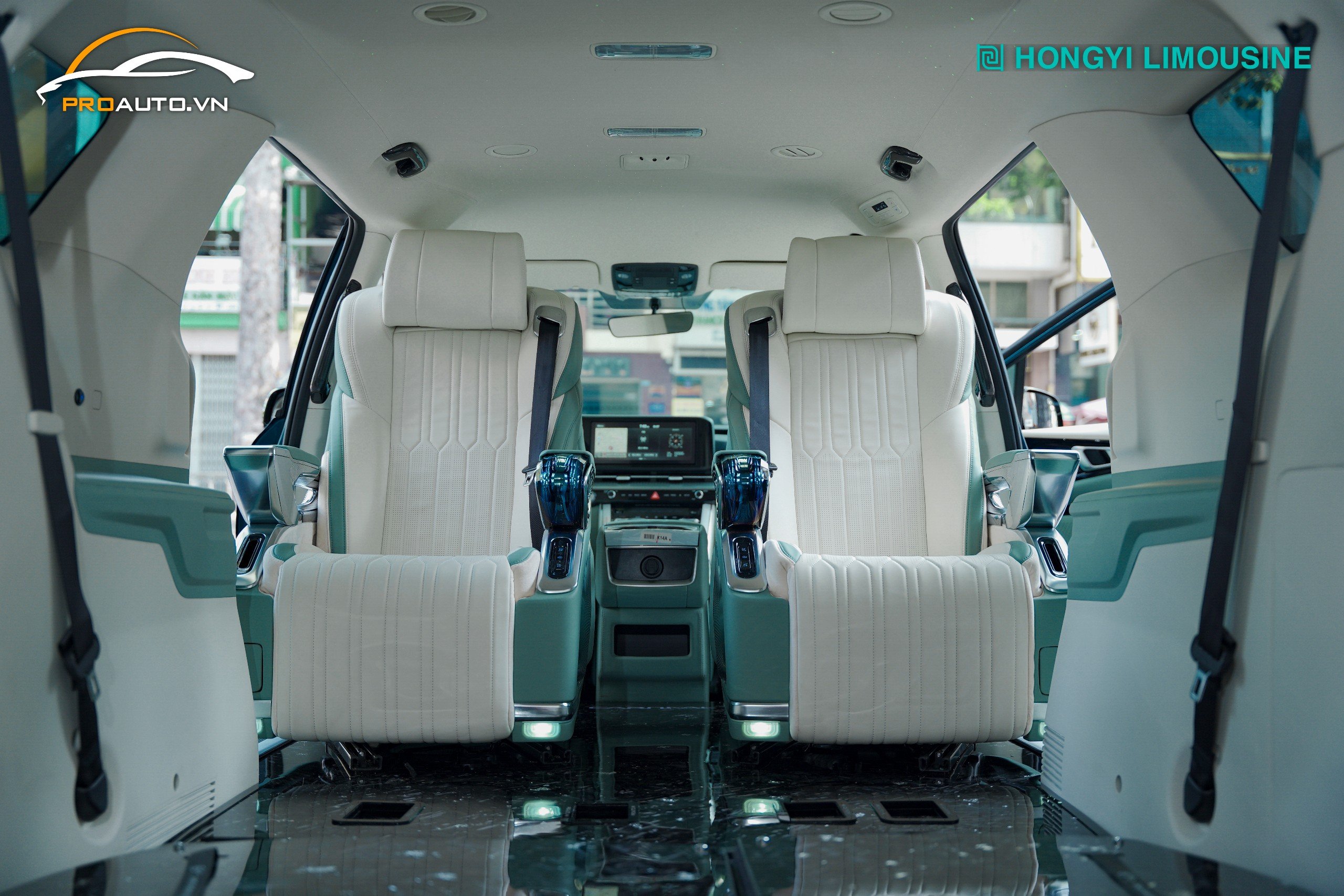 Kia Carnival Độ Limousine tạo nên sự đẳng cấp 