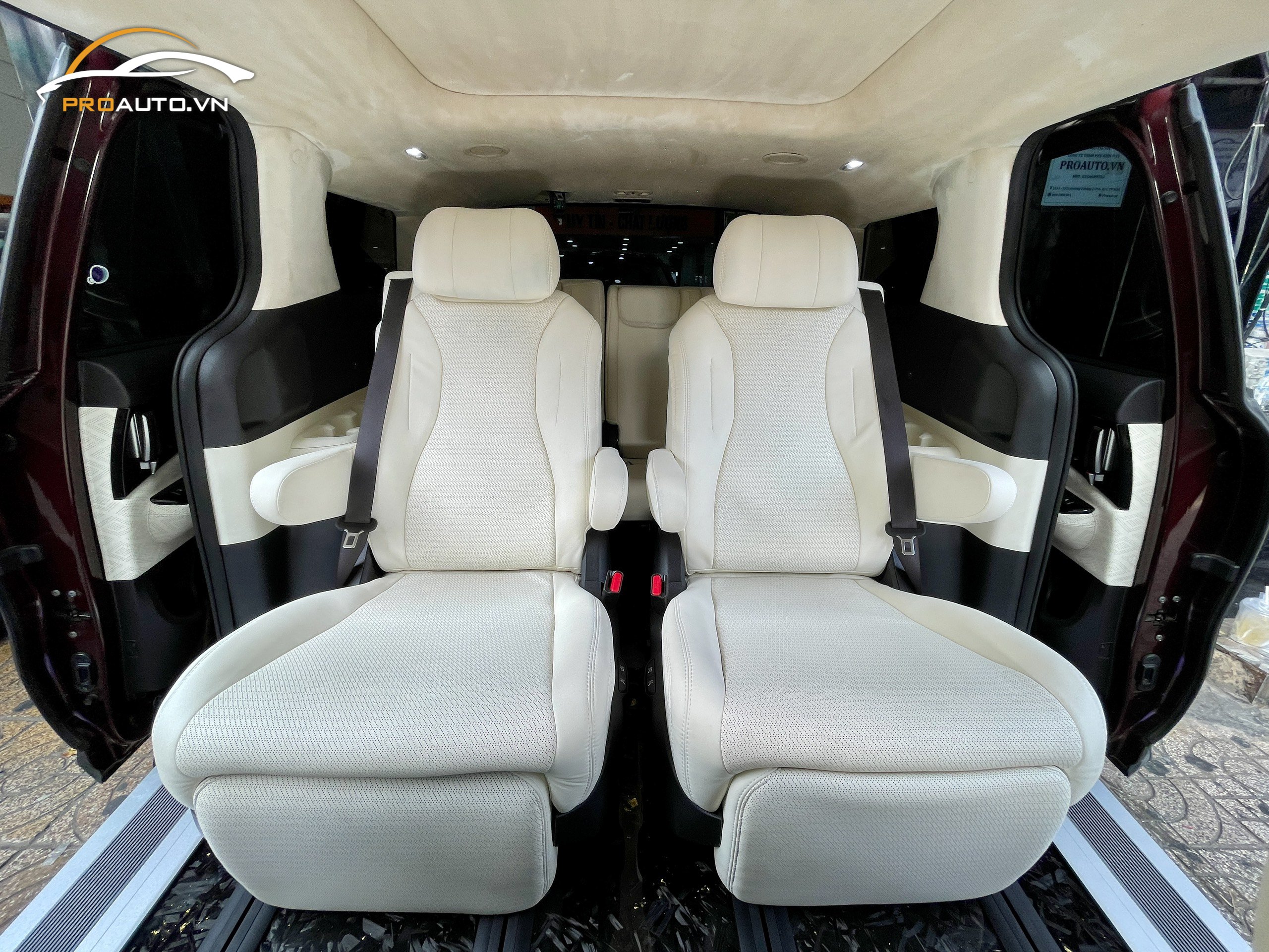 Độ ghê Limousine Carnival