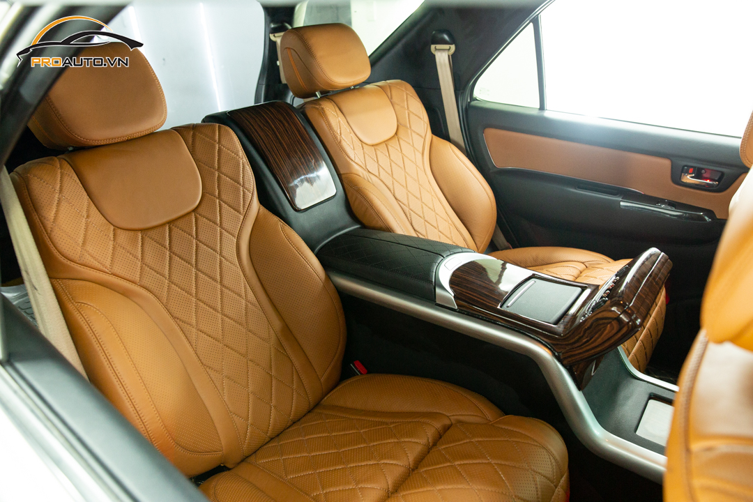 Bảng giá độ ghế limousine Fortuner mới nhất 