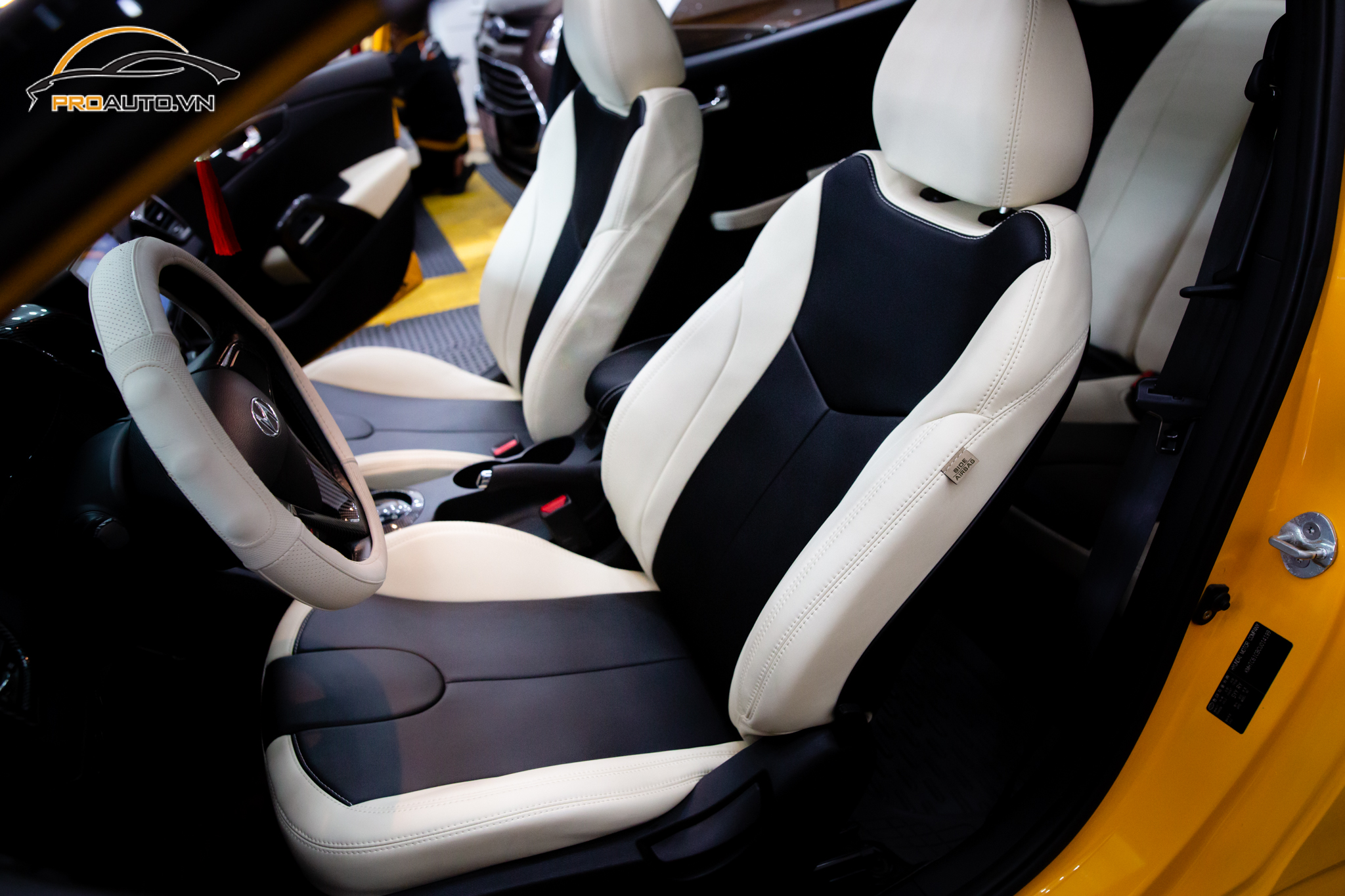 Thi công bọc ghế da với đường nét tinh tế tại Proauto.vn