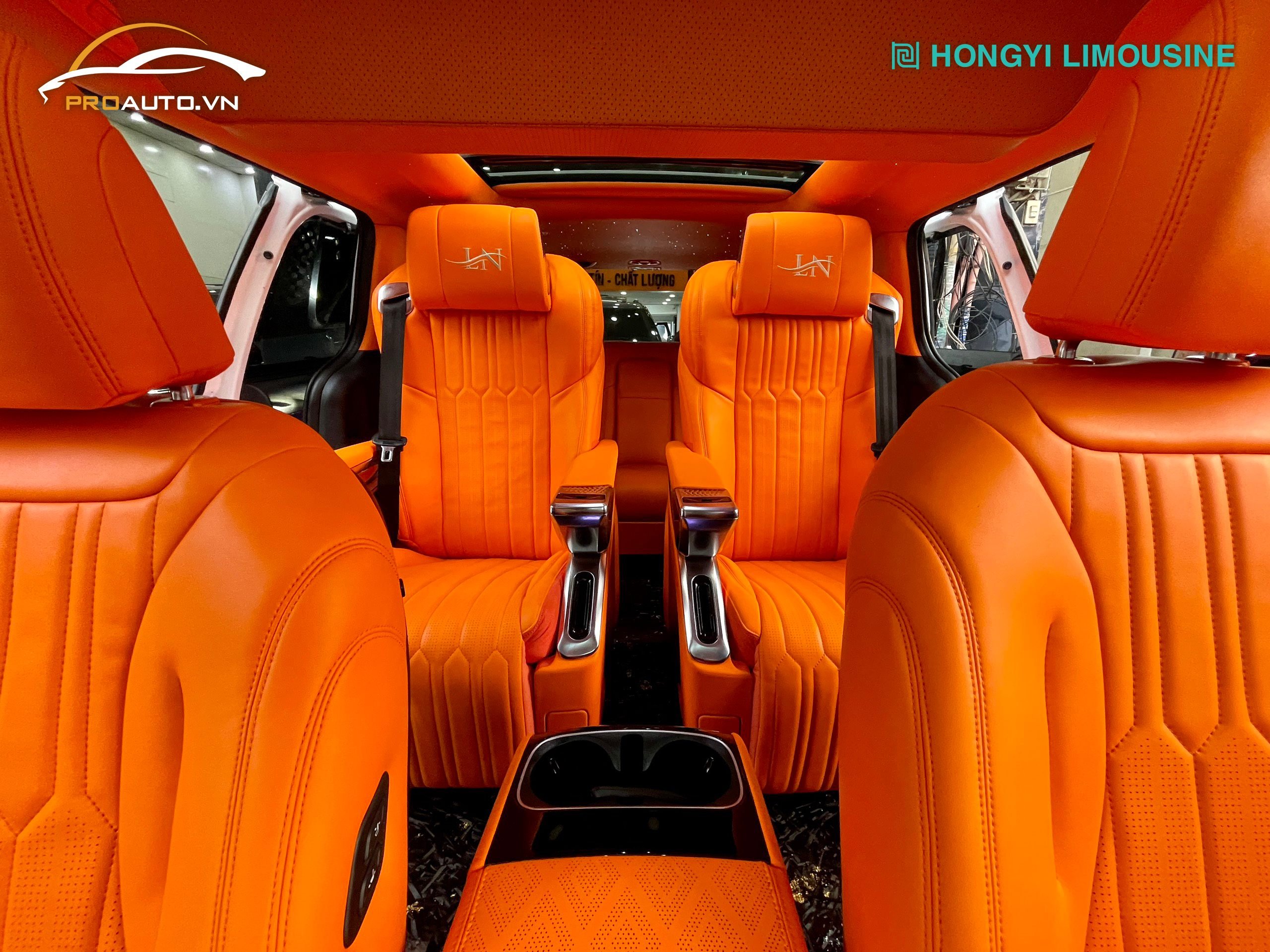 Kia Carnival Độ Limousine mới nhất