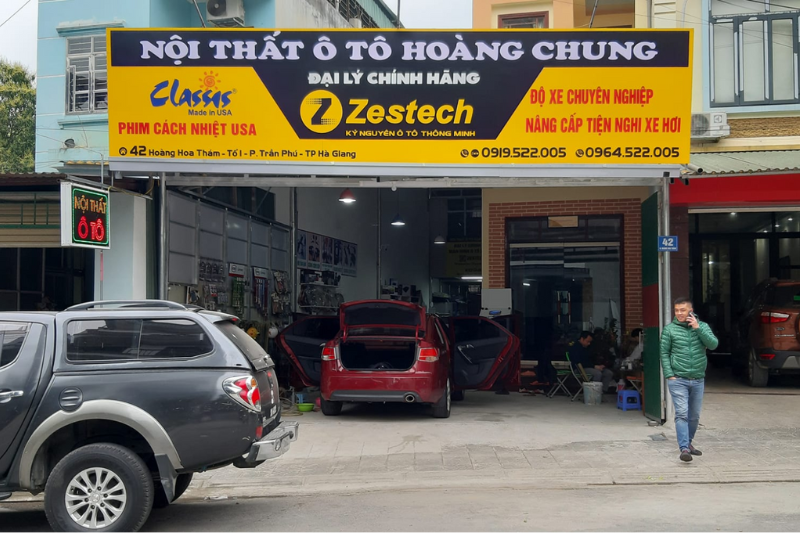 Nội thất ô tô Hoàng Chung có đội ngũ nhân viên tận tâm 