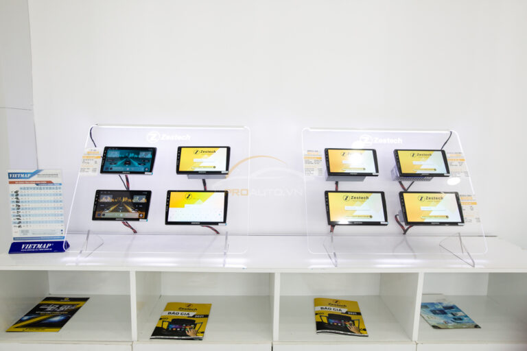 Không gian trưng bày phụ kiện màn hình ô tô cao cấp Proauto.vn