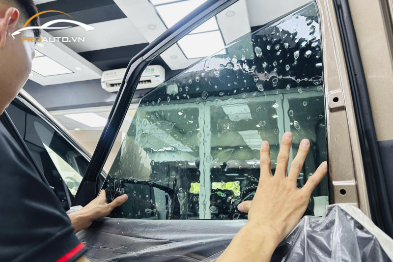 Quy trình dán phim cách nhiệt tại quận Bình Tân