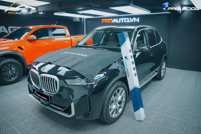 Xe BMW X5 dán phim cách nhiệt Pro Cool cho kính lái tại PROAUTO