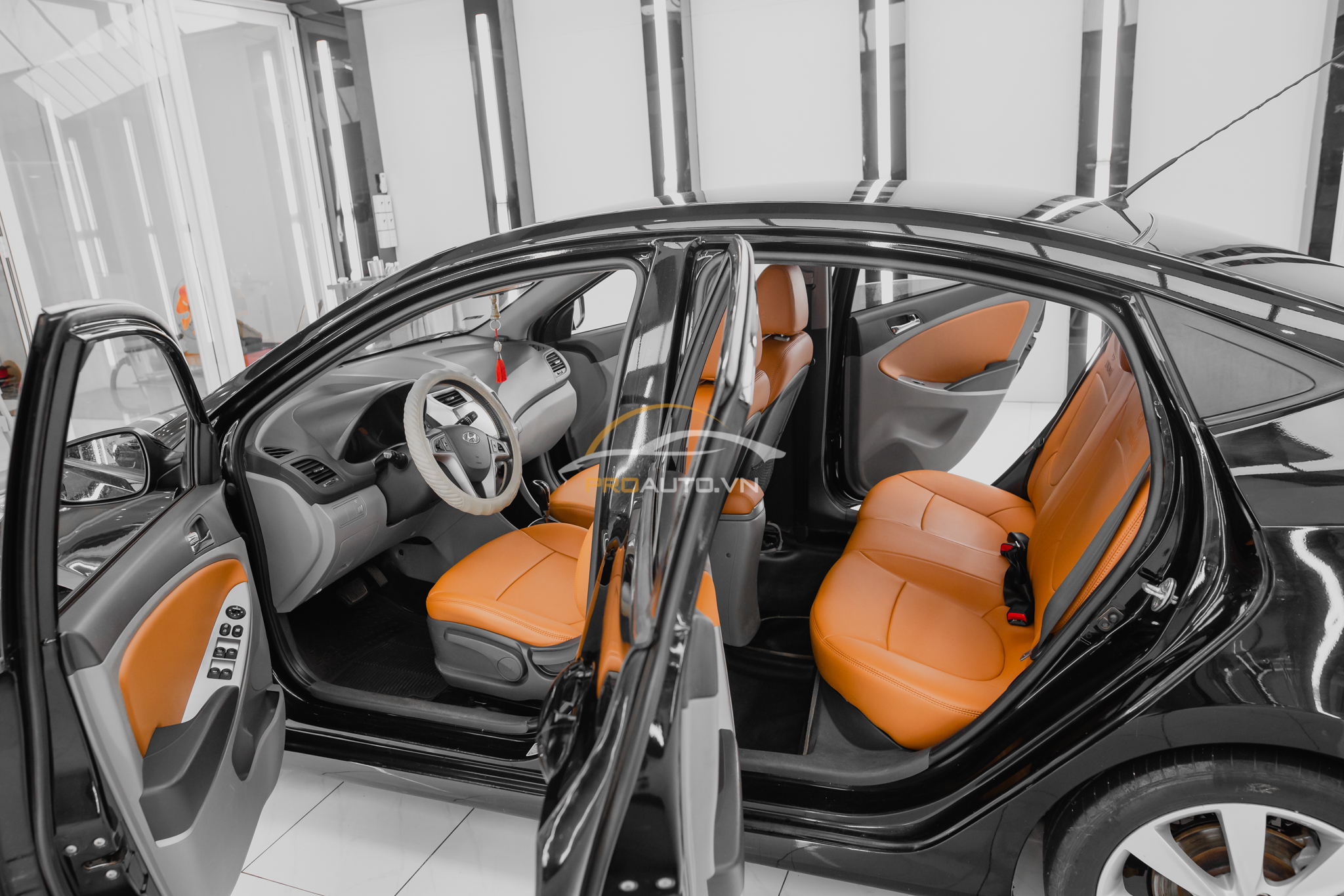 Bọc da cho ghế nỉ xe HyunhDai Accent tại Proauto.vn