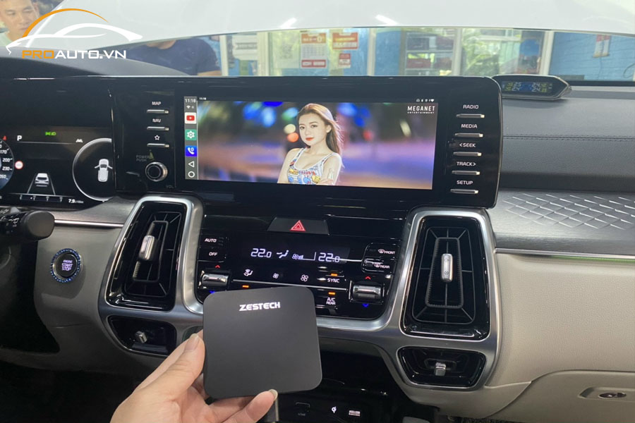 Nâng cấp thiết bị đầu phát Android Box cho xe Kia Carnival