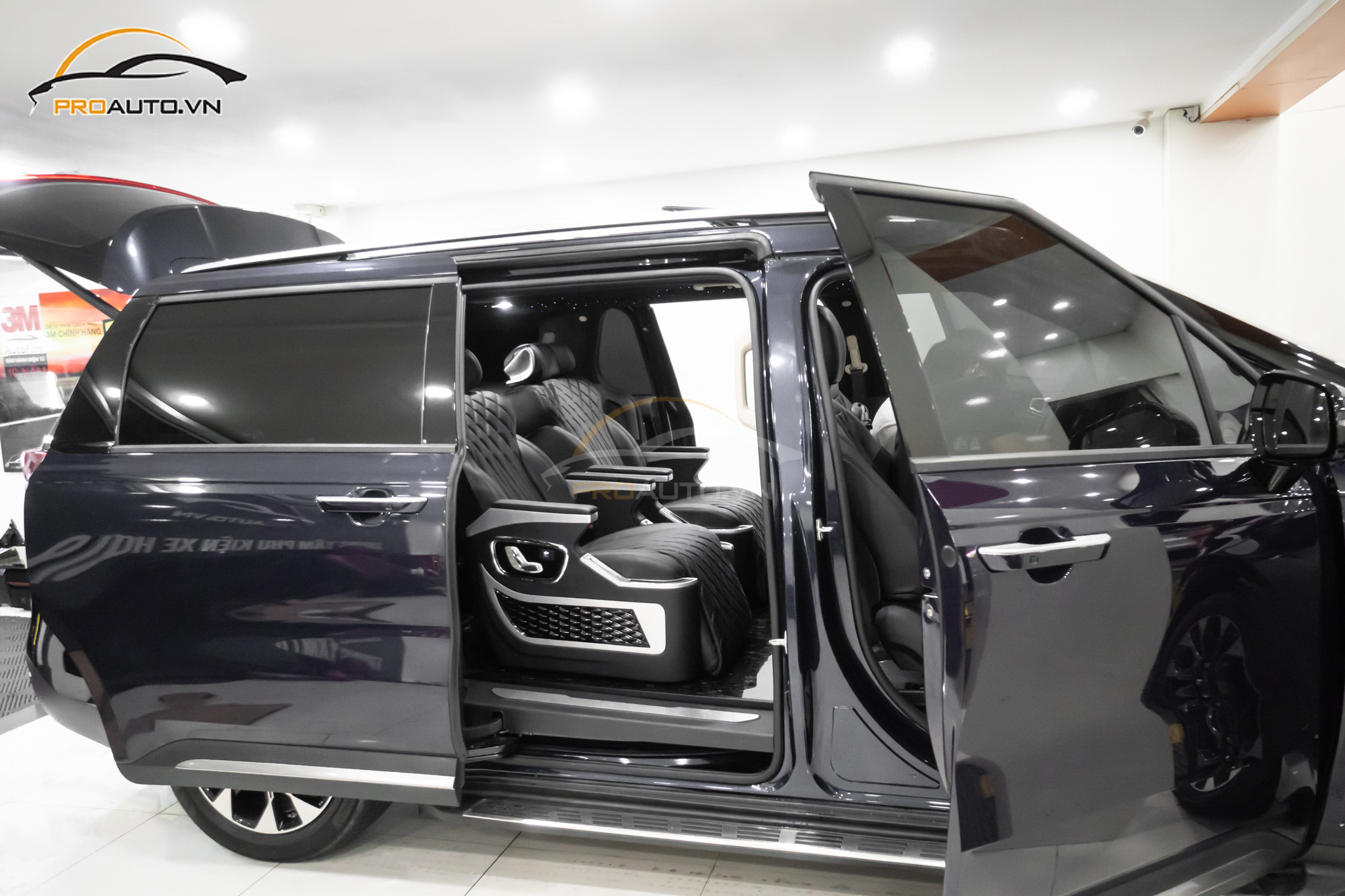 Độ ghế Limousine cho xe KIA Carnival tại Proauto.vn
