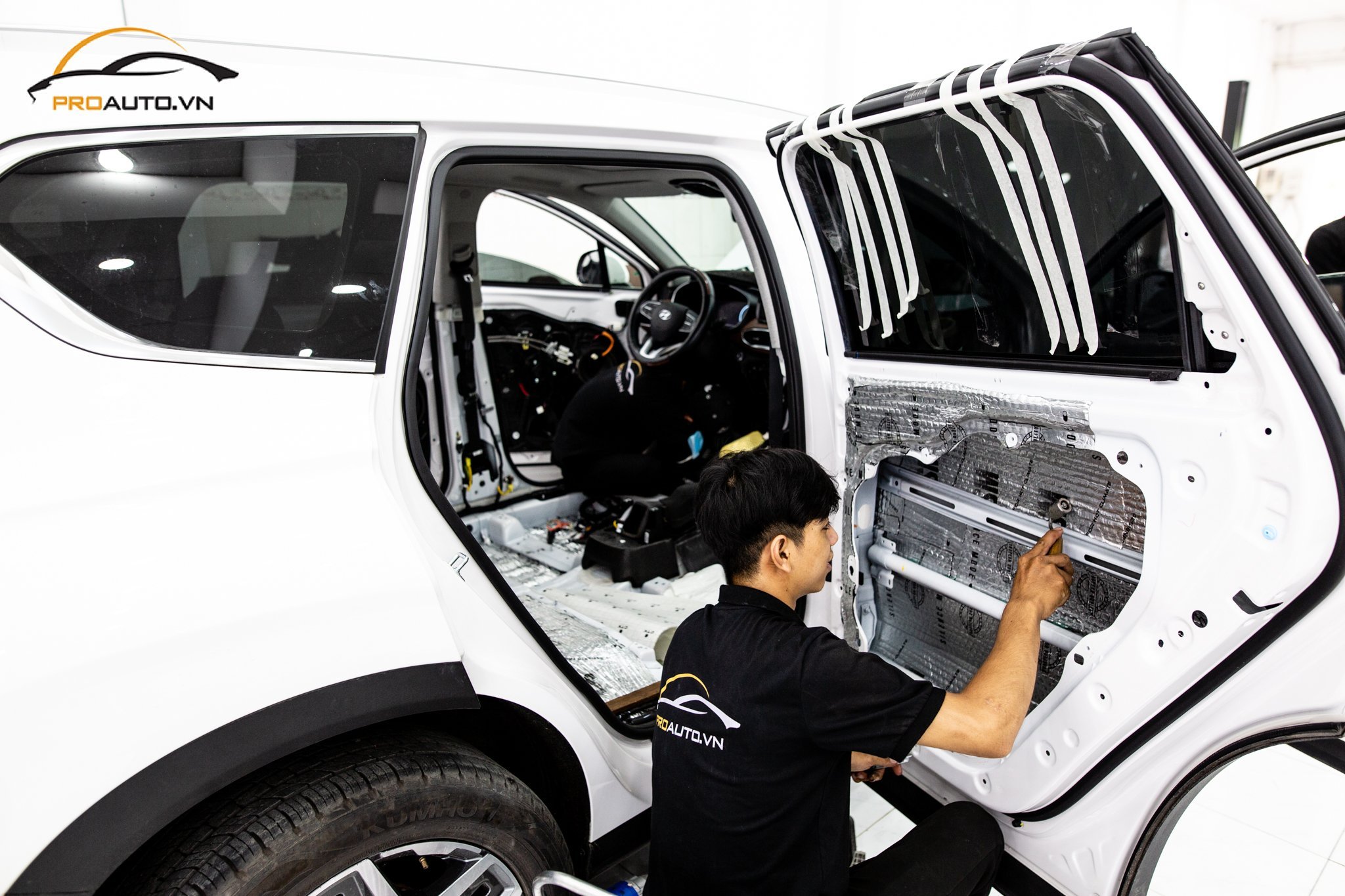 Mang lại trải nghiệm yên tĩnh với cách âm chống ồn xe hơi